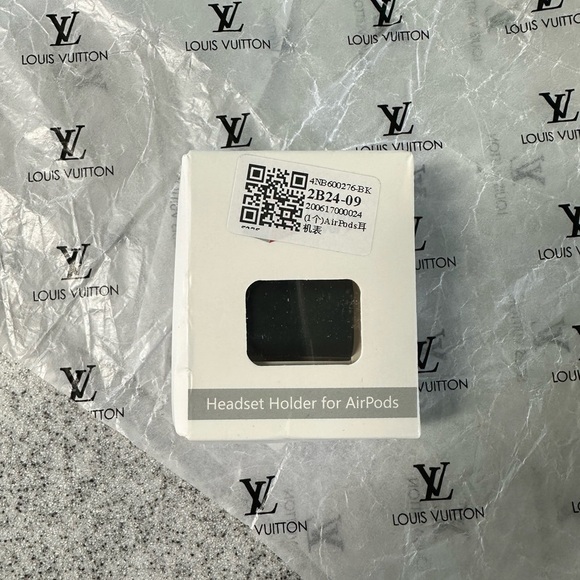 AIRPODS HOLDER FOR WATCH STRAP NIB - Picture 4 of 5